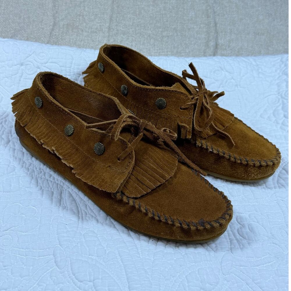 Minnetonka Women 9.5 Brown Suede Fringe Studded Moccasin Hippie Loafer Shoes